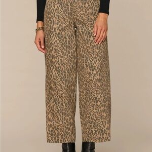 Democracy AbSolution Skyrise Barrel Leg Jeans • Petite 8P • Leopard • NWT